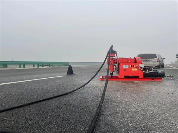 集美马路路基路面开裂下沉注浆加固灌浆